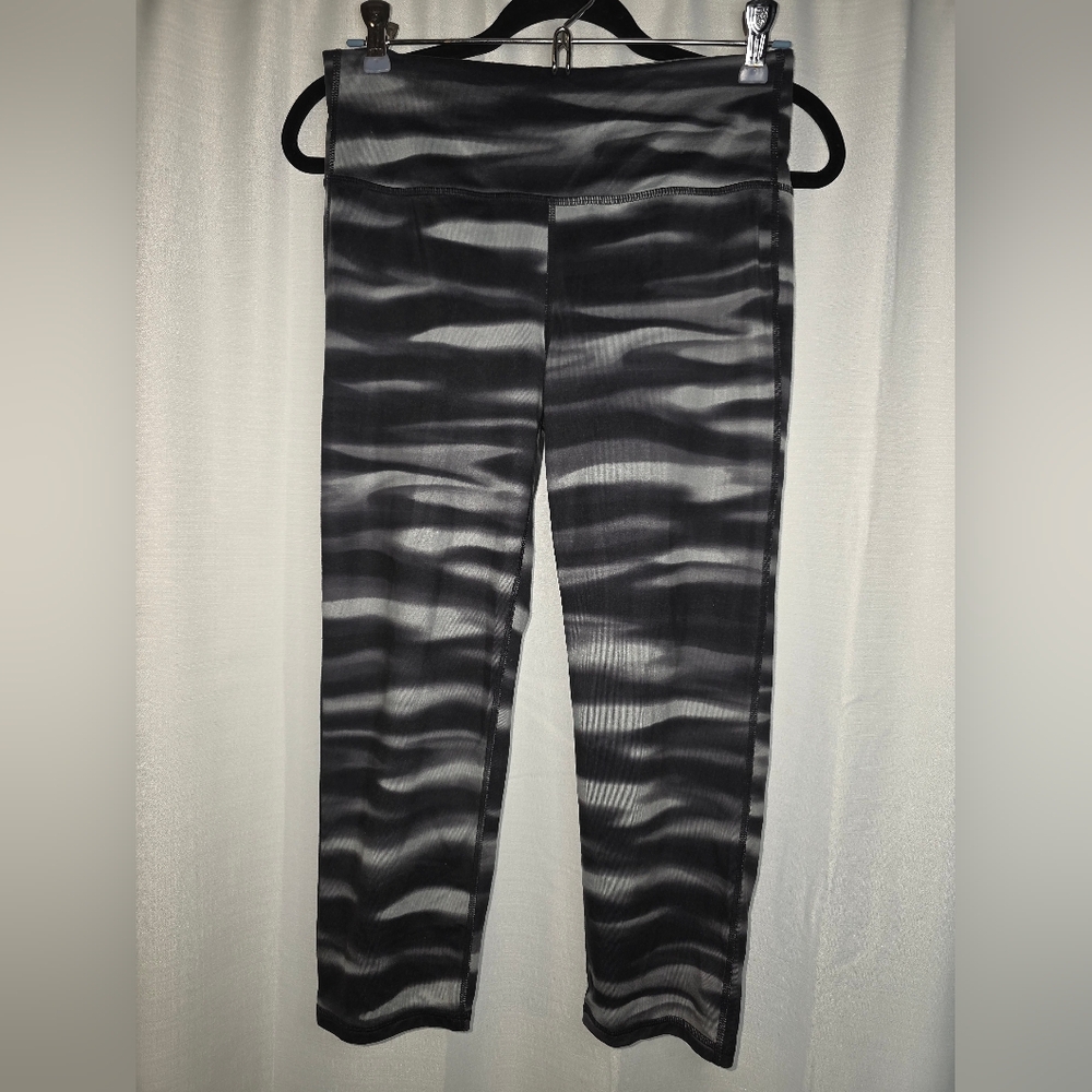 M Athleta Black and Gray Leggings